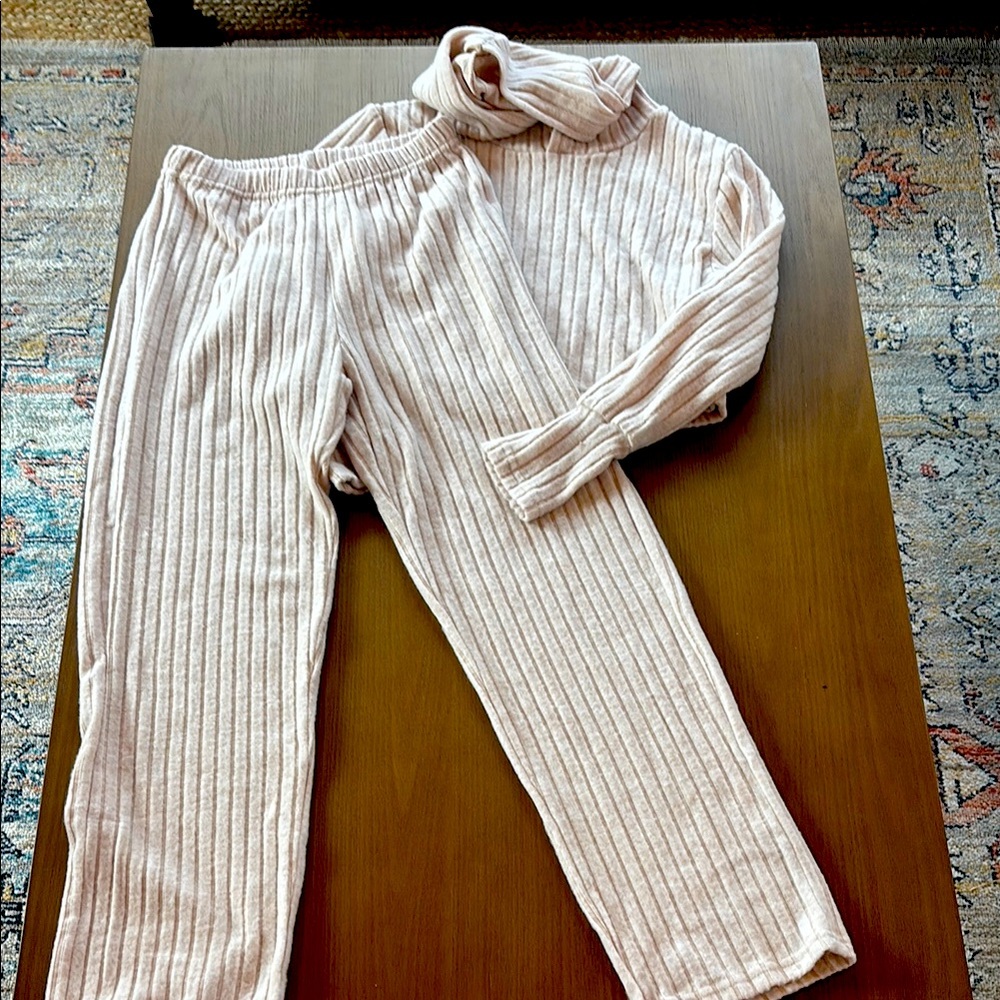 Cozy Ribbed Knit Lounge Set in Cream-NWOT